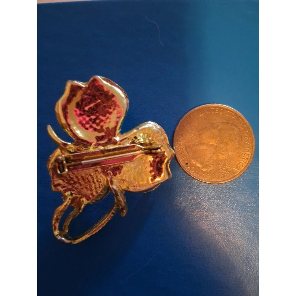 Vintage! GoldTone/Brass Petals wt Faux Pearl Center Flower/3 Leaf Clover Brooch